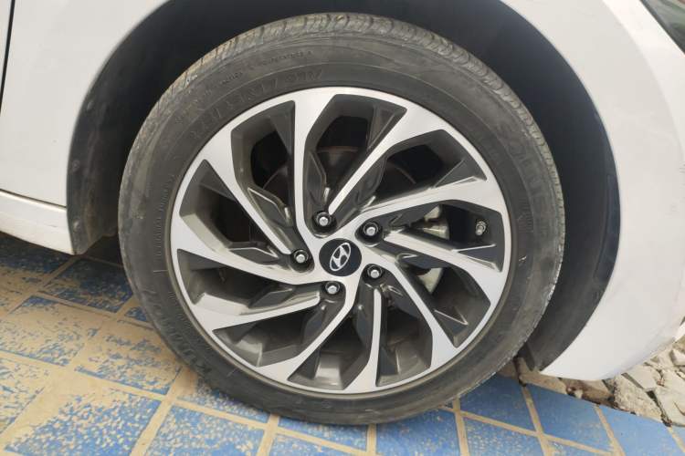 Used Hyundai Elantra (6th Generation / Lingdong) 2019 1.4T Dual-Clutch Xuan Dong · Dynamic Model Right Front Wheel Hub