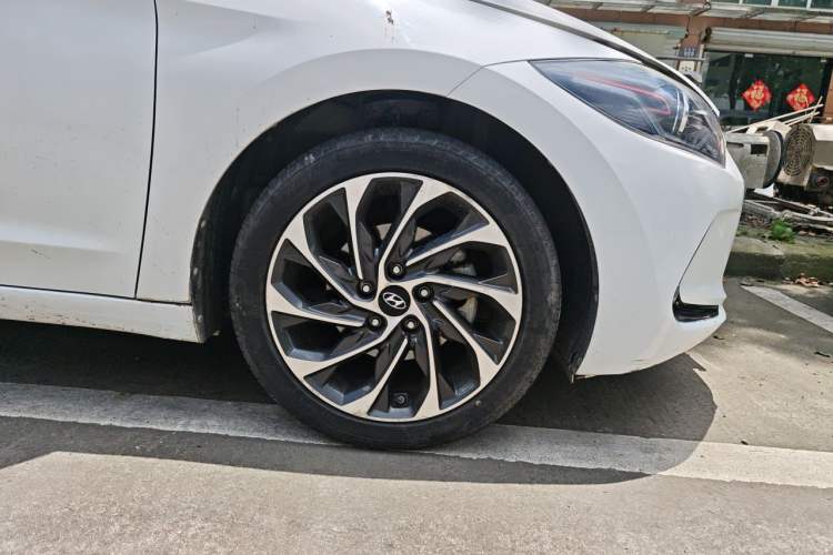 Used Hyundai Elantra (6th Generation / Lingdong) 2019 1.4T Dual-Clutch Xuan Dong · Dynamic Model Right Front Wheel Hub