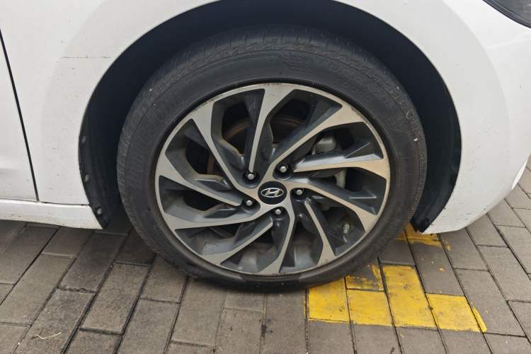 Used Hyundai Elantra (6th Generation / Lingdong) 2019 1.4T Dual-Clutch Xuan Dong · Dynamic Model Right Front Wheel Hub