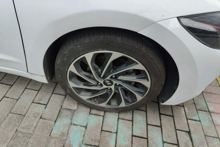 Used Hyundai Elantra (6th Generation / Lingdong) 2019 1.5L CVT ZhiXuan – Elite Version Right Front Wheel Hub