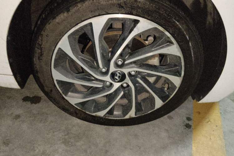 Used Hyundai Elantra (6th Generation / Lingdong) 2019 1.4T Dual-Clutch Xuan Dong · Dynamic Model Right Front Wheel Hub