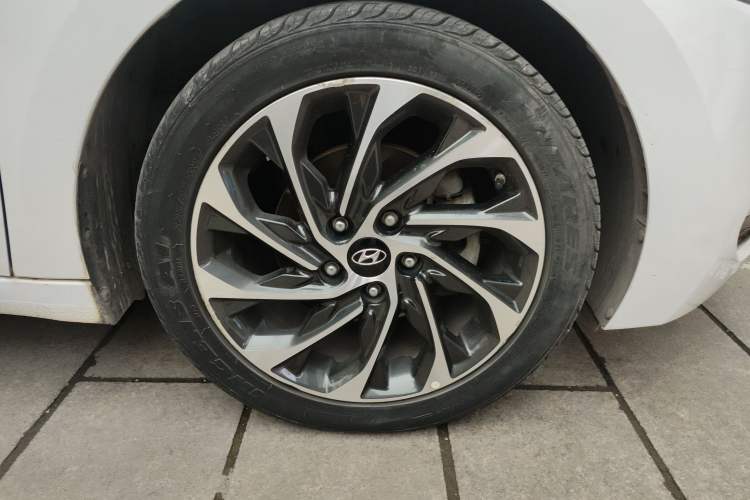 Used Hyundai Elantra (6th Generation / Lingdong) 2019 1.4T Dual-Clutch Xuan Dong · Dynamic Model Right Front Wheel Hub