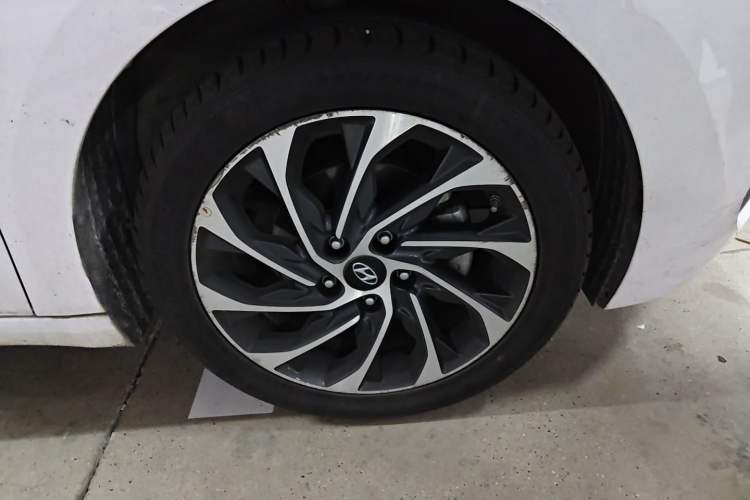 Used Hyundai Elantra (6th Generation / Lingdong) 2019 1.4T Dual-Clutch Xuan Dong · Dynamic Model Right Front Wheel Hub