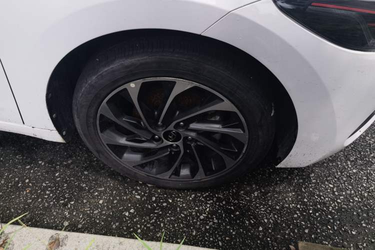 Used Hyundai Elantra (6th Generation / Lingdong) 2019 1.5L CVT ZhiXuan – Elite Version Right Front Wheel Hub