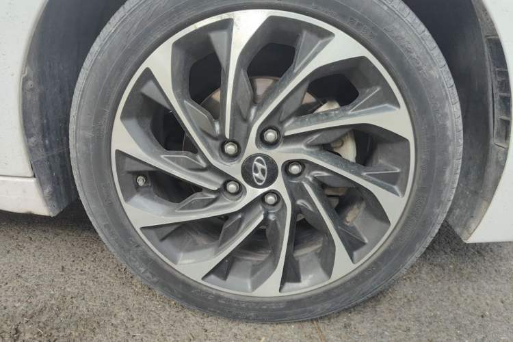 Used Hyundai Elantra (6th Generation / Lingdong) 2019 1.4T Dual-Clutch Xuan Dong · Dynamic Model Right Front Wheel Hub