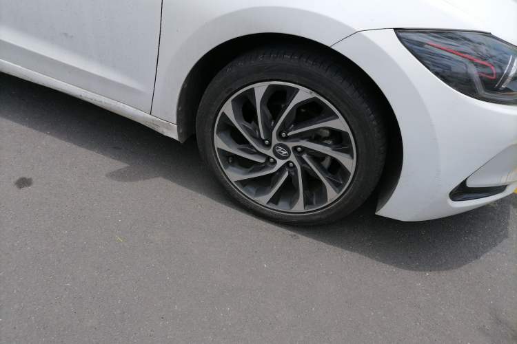 Used Hyundai Elantra (6th Generation / Lingdong) 2019 1.4T Dual-Clutch Xuan Dong · Dynamic Model Right Front Wheel Hub