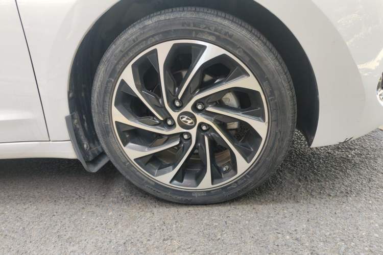 Used Hyundai Elantra (6th Generation / Lingdong) 2019 1.4T Dual-Clutch Xuan Dong · Dynamic Model Right Front Wheel Hub