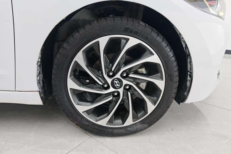 Used Hyundai Elantra (6th Generation / Lingdong) 2019 1.5L CVT ZhiXuan – Elite Version Right Front Wheel Hub