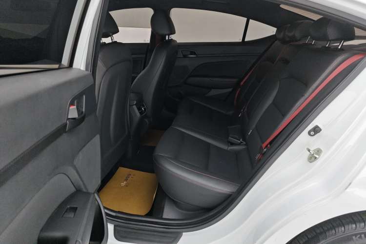 Used Hyundai Elantra (6th Generation / Lingdong) 2019 1.4T Dual-Clutch Xuan Dong · Dynamic Model Right Rear Seat