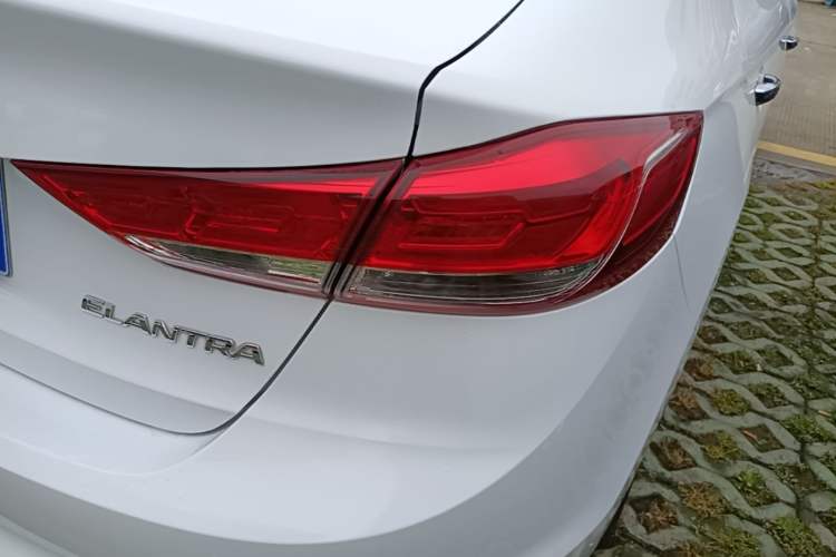 Used Hyundai Elantra (6th Generation / Lingdong) 2019 1.5L CVT ZhiXuan – Elite Version Right Rear Taillight