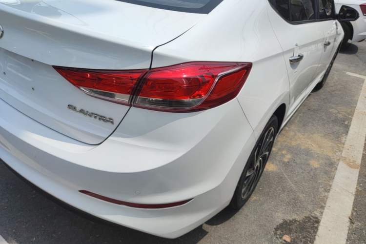 Used Hyundai Elantra (6th Generation / Lingdong) 2019 1.5L CVT ZhiXuan – Elite Version Right Rear Taillight