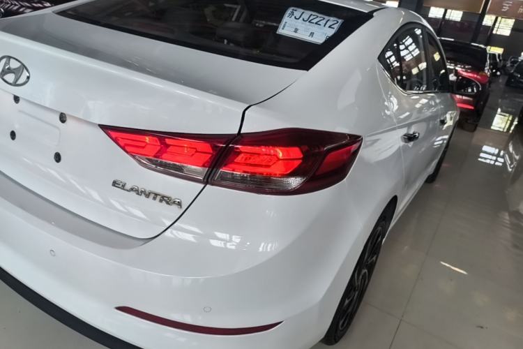 Used Hyundai Elantra (6th Generation / Lingdong) 2019 1.5L CVT ZhiXuan – Elite Version Right Rear Taillight