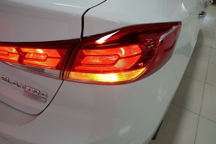 Used Hyundai Elantra (6th Generation / Lingdong) 2019 1.4T Dual-Clutch Xuan Dong · Dynamic Model Right Rear Taillight