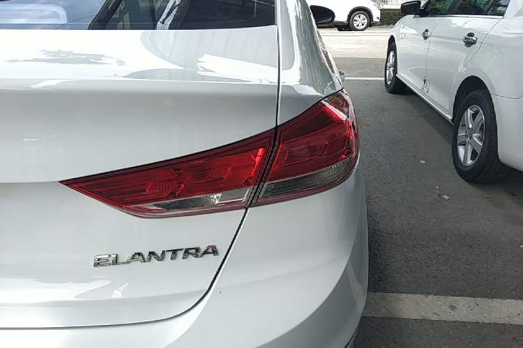 Used Hyundai Elantra (6th Generation / Lingdong) 2019 1.5L CVT ZhiXuan – Elite Version Right Rear Taillight