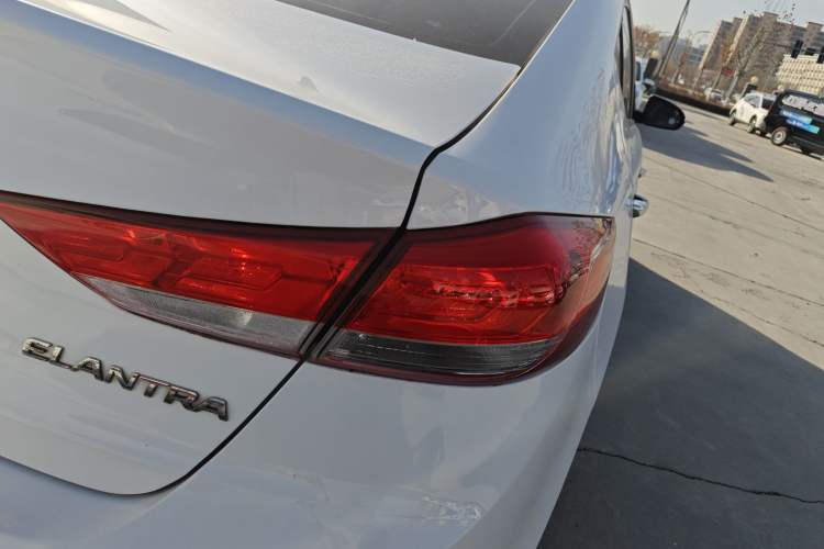 Used Hyundai Elantra (6th Generation / Lingdong) 2019 1.5L CVT ZhiXuan – Elite Version Right Rear Taillight