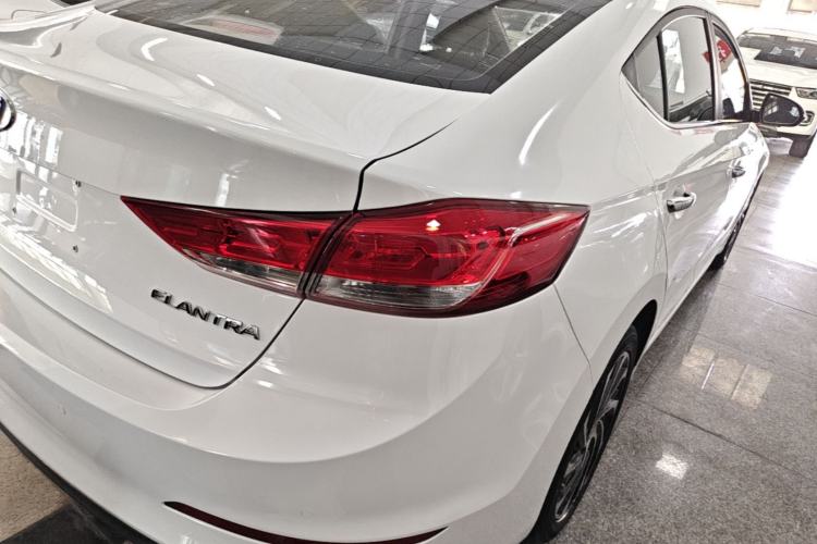 Used Hyundai Elantra (6th Generation / Lingdong) 2019 1.5L CVT ZhiXuan – Elite Version Right Rear Taillight