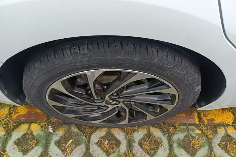 Used Hyundai Elantra (6th Generation / Lingdong) 2019 1.5L CVT ZhiXuan – Elite Version Right Rear Wheel Hub