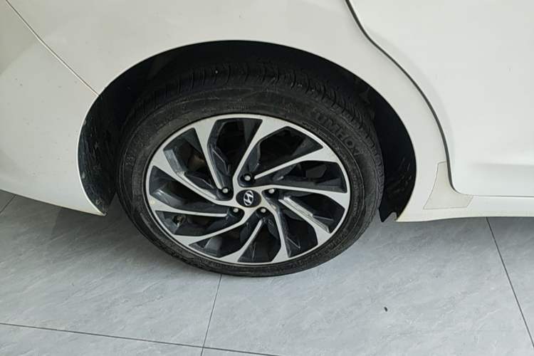Used Hyundai Elantra (6th Generation / Lingdong) 2019 1.5L CVT ZhiXuan – Elite Version Right Rear Wheel Hub