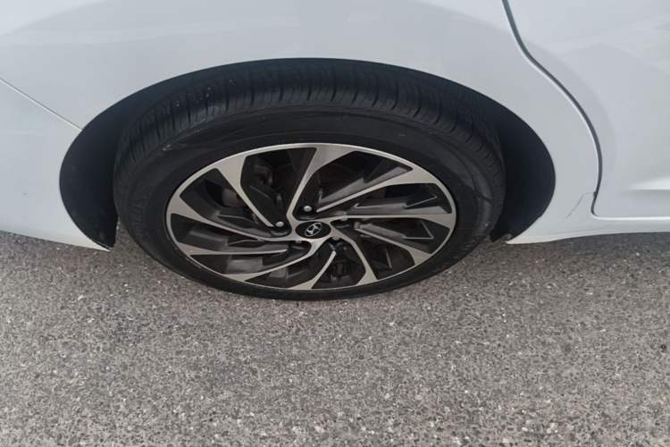 Used Hyundai Elantra (6th Generation / Lingdong) 2019 1.5L CVT ZhiXuan – Elite Version Right Rear Wheel Hub