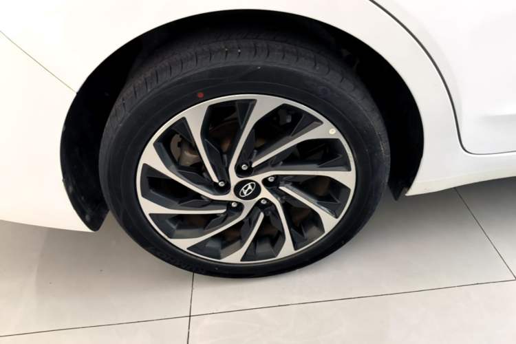Used Hyundai Elantra (6th Generation / Lingdong) 2019 1.5L CVT ZhiXuan – Elite Version Right Rear Wheel Hub