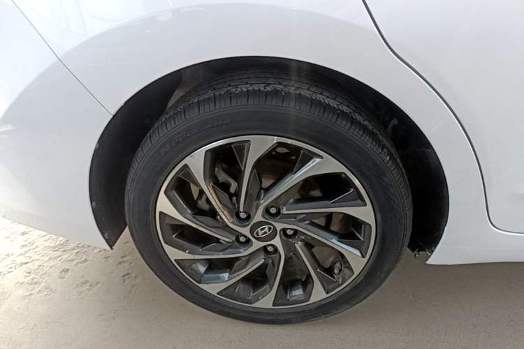 Used Hyundai Elantra (6th Generation / Lingdong) 2019 1.4T Dual-Clutch Xuan Dong · Dynamic Model Right Rear Wheel Hub