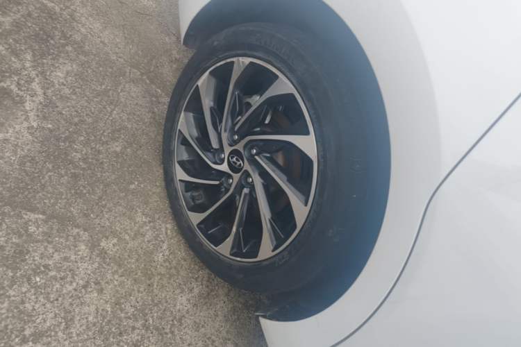 Used Hyundai Elantra (6th Generation / Lingdong) 2019 1.5L CVT ZhiXuan – Elite Version Right Rear Wheel Hub