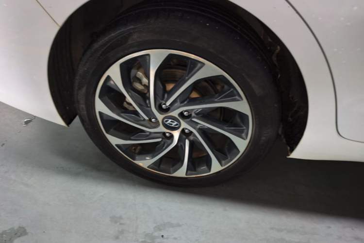 Used Hyundai Elantra (6th Generation / Lingdong) 2019 1.4T Dual-Clutch Xuan Dong · Dynamic Model Right Rear Wheel Hub