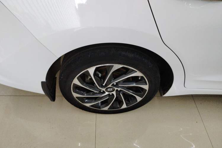 Used Hyundai Elantra (6th Generation / Lingdong) 2019 1.4T Dual-Clutch Xuan Dong · Dynamic Model Right Rear Wheel Hub