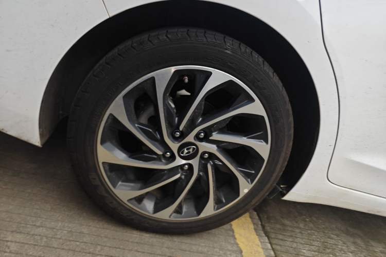Used Hyundai Elantra (6th Generation / Lingdong) 2019 1.5L CVT ZhiXuan – Elite Version Right Rear Wheel Hub