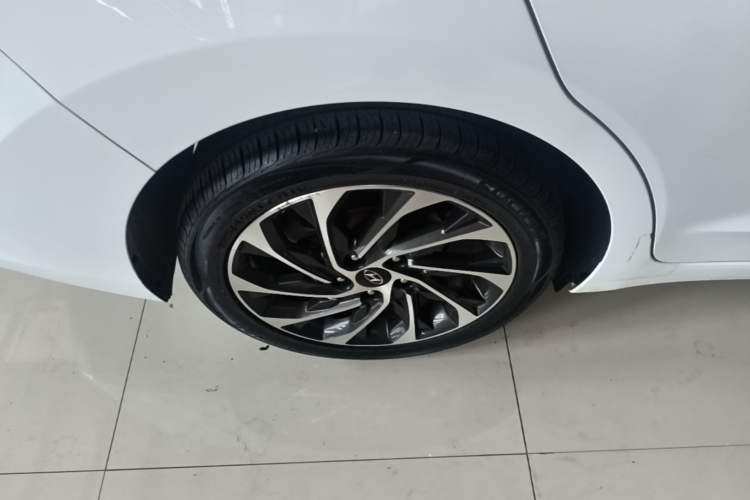 Used Hyundai Elantra (6th Generation / Lingdong) 2019 1.5L CVT ZhiXuan – Elite Version Right Rear Wheel Hub