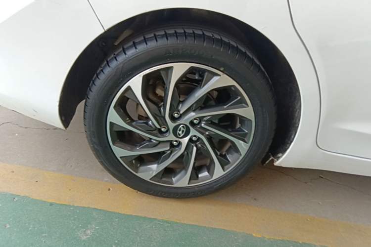 Used Hyundai Elantra (6th Generation / Lingdong) 2019 1.5L CVT ZhiXuan – Elite Version Right Rear Wheel Hub