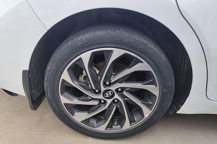 Used Hyundai Elantra (6th Generation / Lingdong) 2019 1.4T Dual-Clutch Xuan Dong · Dynamic Model Right Rear Wheel Hub