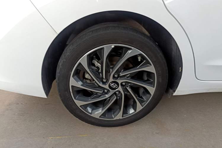 Used Hyundai Elantra (6th Generation / Lingdong) 2019 1.4T Dual-Clutch Xuan Dong · Dynamic Model Right Rear Wheel Hub