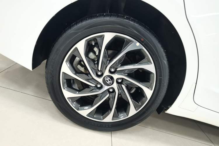 Used Hyundai Elantra (6th Generation / Lingdong) 2019 1.4T Dual-Clutch Xuan Dong · Dynamic Model Right Rear Wheel Hub