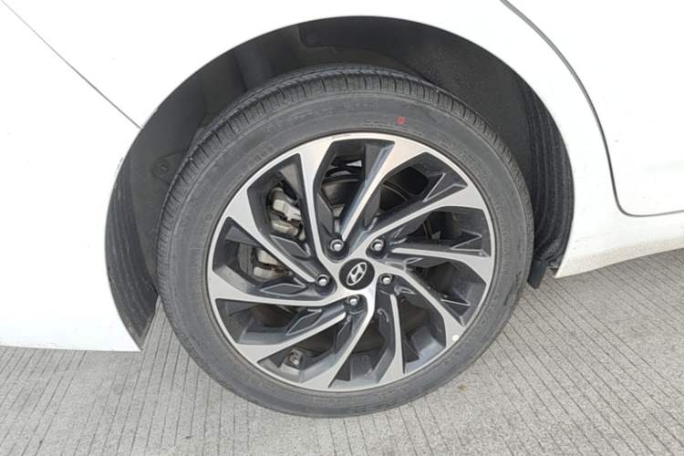 Used Hyundai Elantra (6th Generation / Lingdong) 2019 1.4T Dual-Clutch Xuan Dong · Dynamic Model Right Rear Wheel Hub