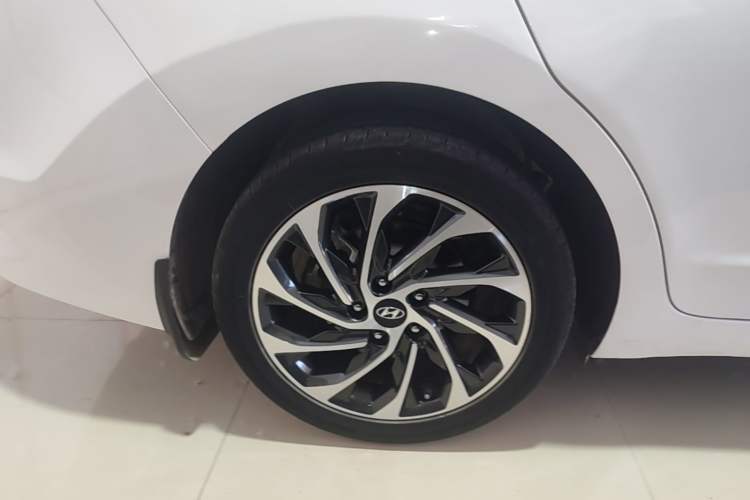 Used Hyundai Elantra (6th Generation / Lingdong) 2019 1.4T Dual-Clutch Xuan Dong · Dynamic Model Right Rear Wheel Hub
