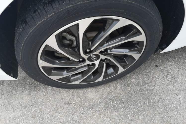 Used Hyundai Elantra (6th Generation / Lingdong) 2019 1.4T Dual-Clutch Xuan Dong · Dynamic Model Right Rear Wheel Hub