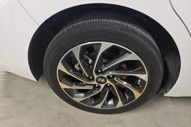 Used Hyundai Elantra (6th Generation / Lingdong) 2019 1.4T Dual-Clutch Xuan Dong · Dynamic Model Right Rear Wheel Hub