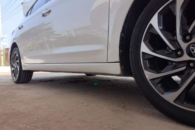 Used Hyundai Elantra (6th Generation / Lingdong) 2019 1.4T Dual-Clutch Xuan Dong · Dynamic Model Right Side Sill
