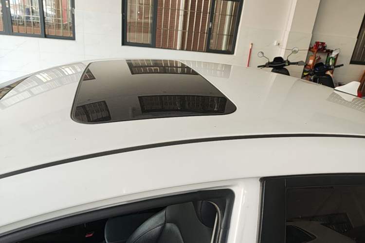 Used Hyundai Elantra (6th Generation / Lingdong) 2019 1.5L CVT ZhiXuan – Elite Version Roof