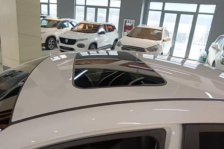 Used Hyundai Elantra (6th Generation / Lingdong) 2019 1.5L CVT ZhiXuan – Elite Version Roof
