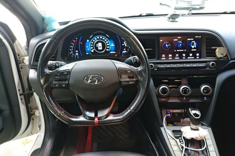 Used Hyundai Elantra (6th Generation / Lingdong) 2019 1.4T Dual-Clutch Xuan Dong · Dynamic Model Steering Wheel