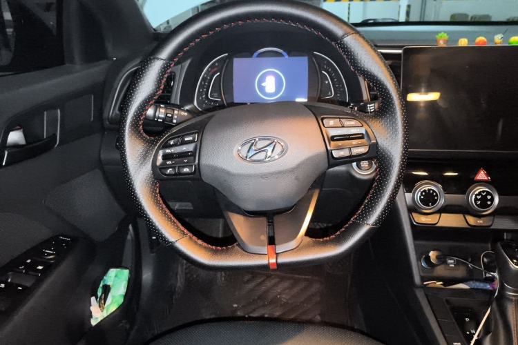 Used Hyundai Elantra (6th Generation / Lingdong) 2019 1.4T Dual-Clutch Xuan Dong · Dynamic Model Steering Wheel