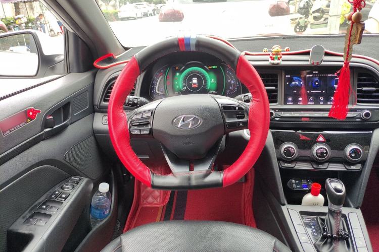 Used Hyundai Elantra (6th Generation / Lingdong) 2019 1.4T Dual-Clutch Xuan Dong · Dynamic Model Steering Wheel