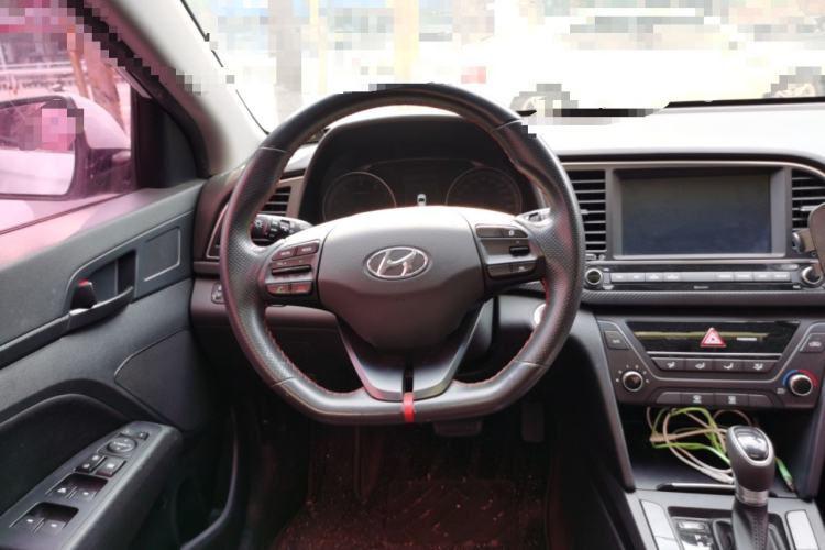 Used Hyundai Elantra (6th Generation / Lingdong) 2019 1.4T Dual-Clutch Xuan Dong · Dynamic Model Steering Wheel