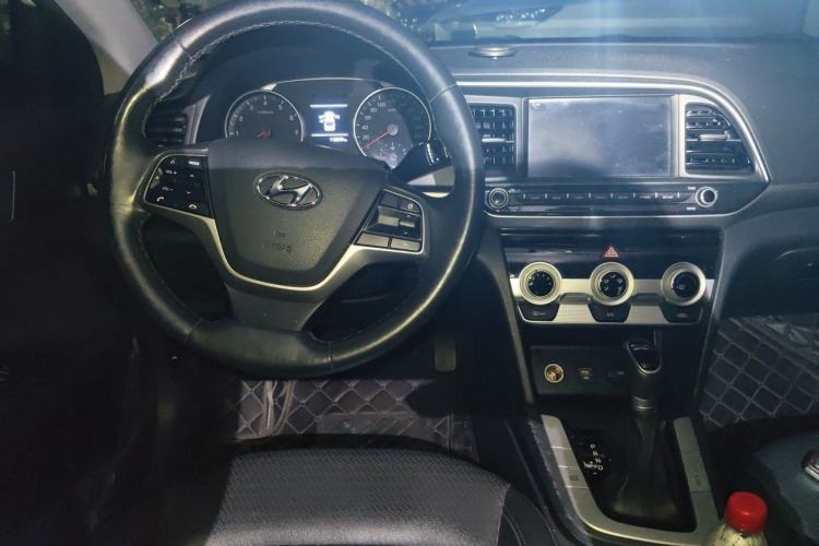 Used Hyundai Elantra (6th Generation / Lingdong) 2019 1.5L CVT Smart & Luxurious Trim Steering Wheel
