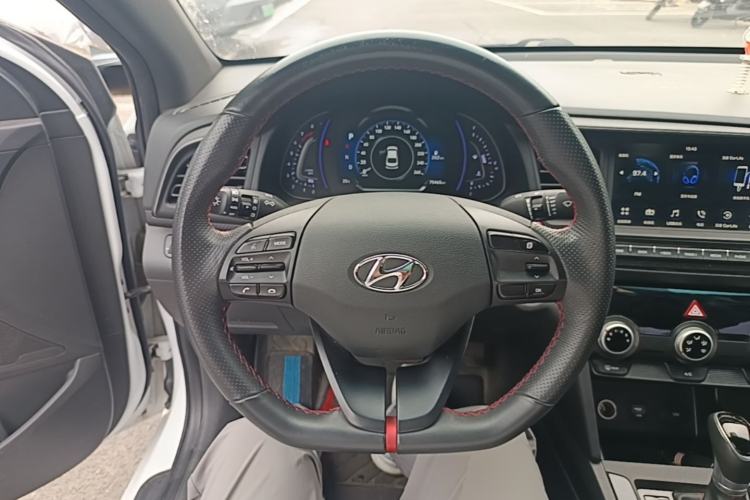 Used Hyundai Elantra (6th Generation / Lingdong) 2019 1.4T Dual-Clutch Xuan Dong · Dynamic Model Steering Wheel