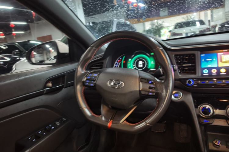 Used Hyundai Elantra (6th Generation / Lingdong) 2019 1.4T Dual-Clutch Xuan Dong · Dynamic Model Steering Wheel