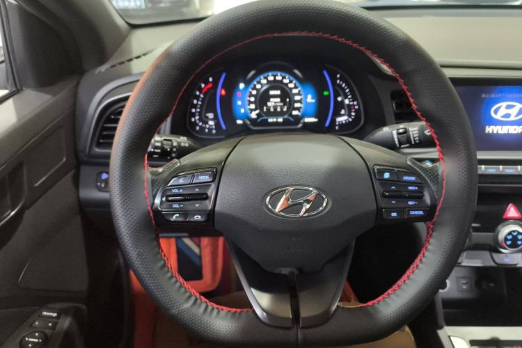 Used Hyundai Elantra (6th Generation / Lingdong) 2019 1.4T Dual-Clutch Xuan Dong · Dynamic Model Steering Wheel