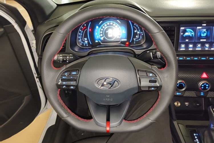 Used Hyundai Elantra (6th Generation / Lingdong) 2019 1.4T Dual-Clutch Xuan Dong · Dynamic Model Steering Wheel